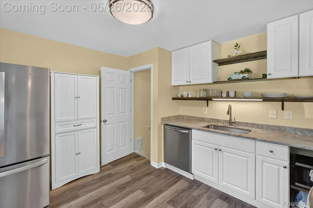 852 Manor Drive Milford Village MI 48381