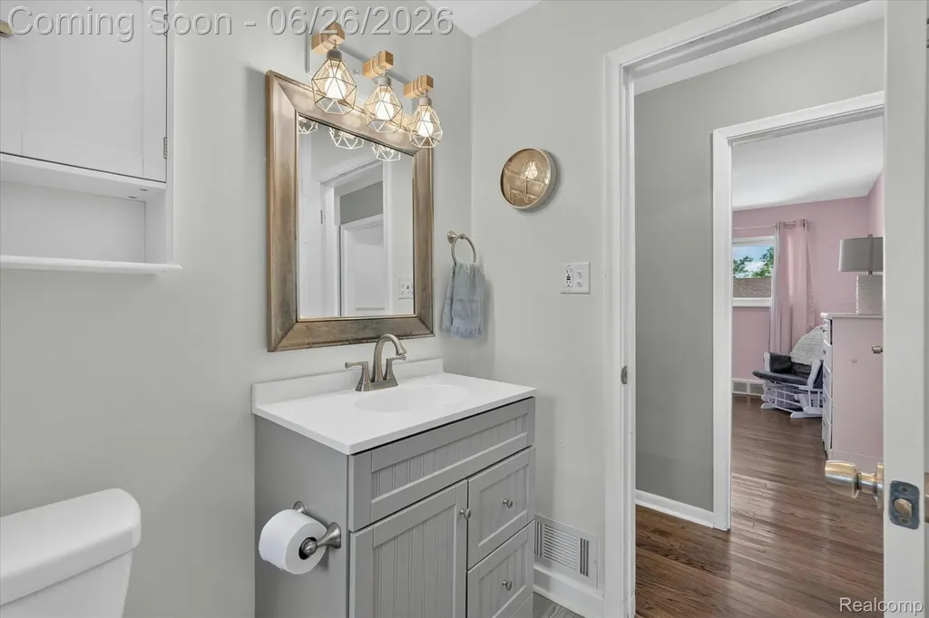 852 Manor Drive Milford Village MI 48381