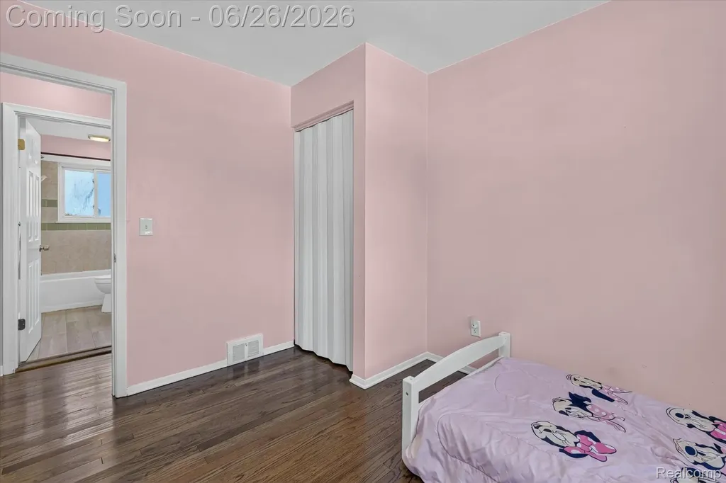 852 Manor Drive Milford Village MI 48381