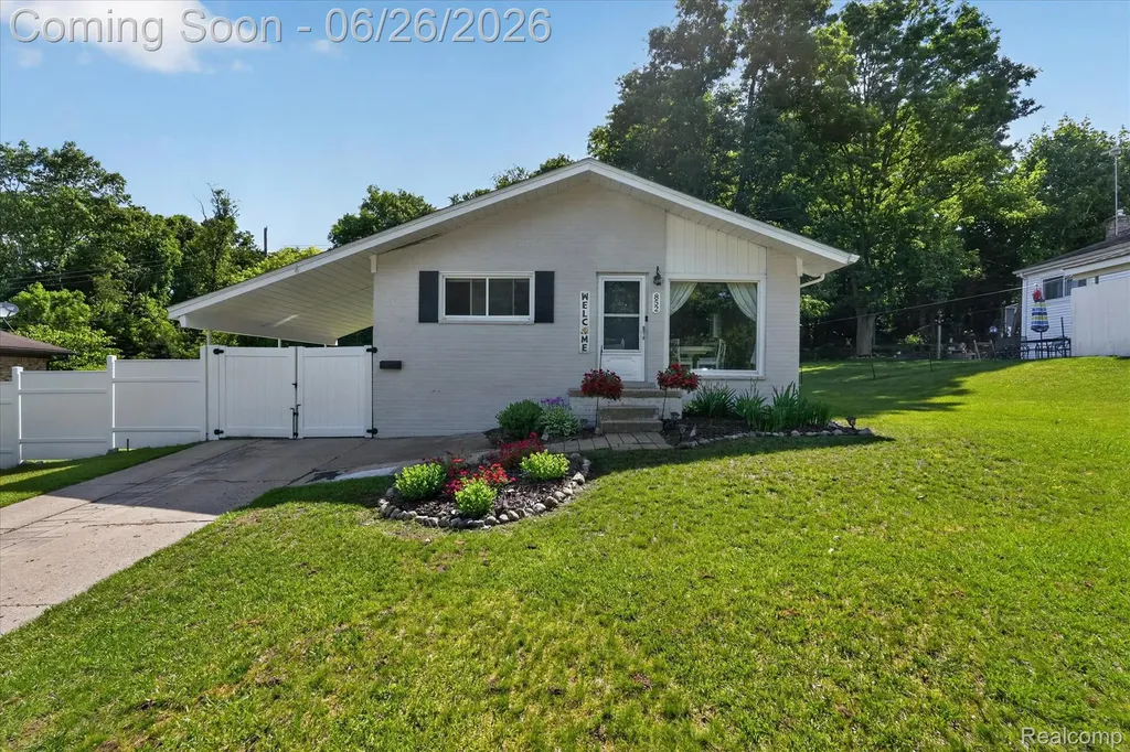 852 Manor Drive Milford Village MI 48381
