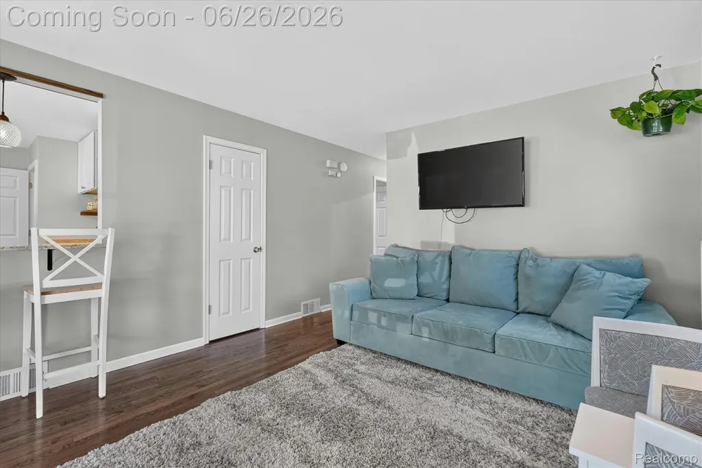 852 Manor Drive Milford Village MI 48381