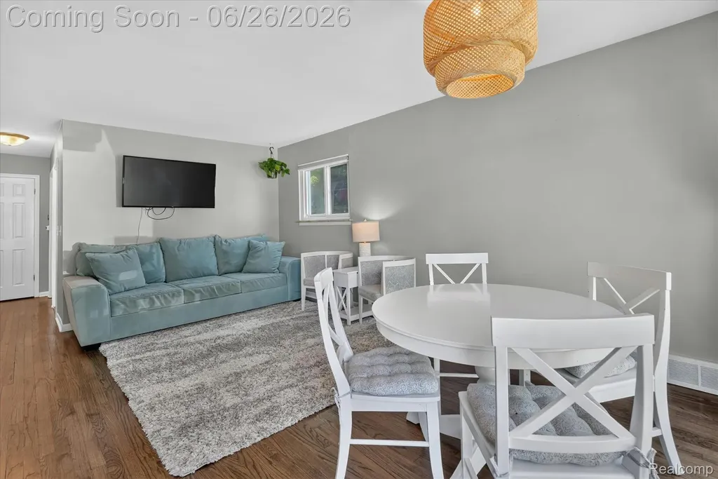 852 Manor Drive Milford Village MI 48381