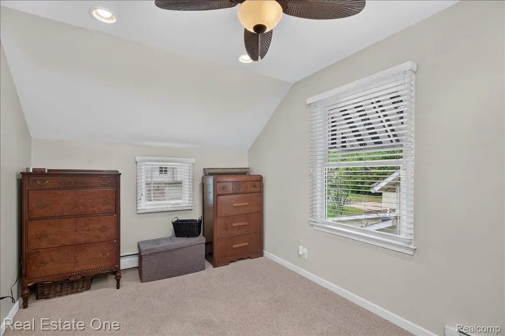 836 Pine Tree Road W Orion Charter Township MI 48362