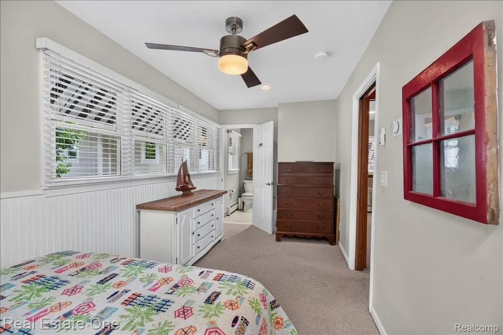 836 Pine Tree Road W Orion Charter Township MI 48362