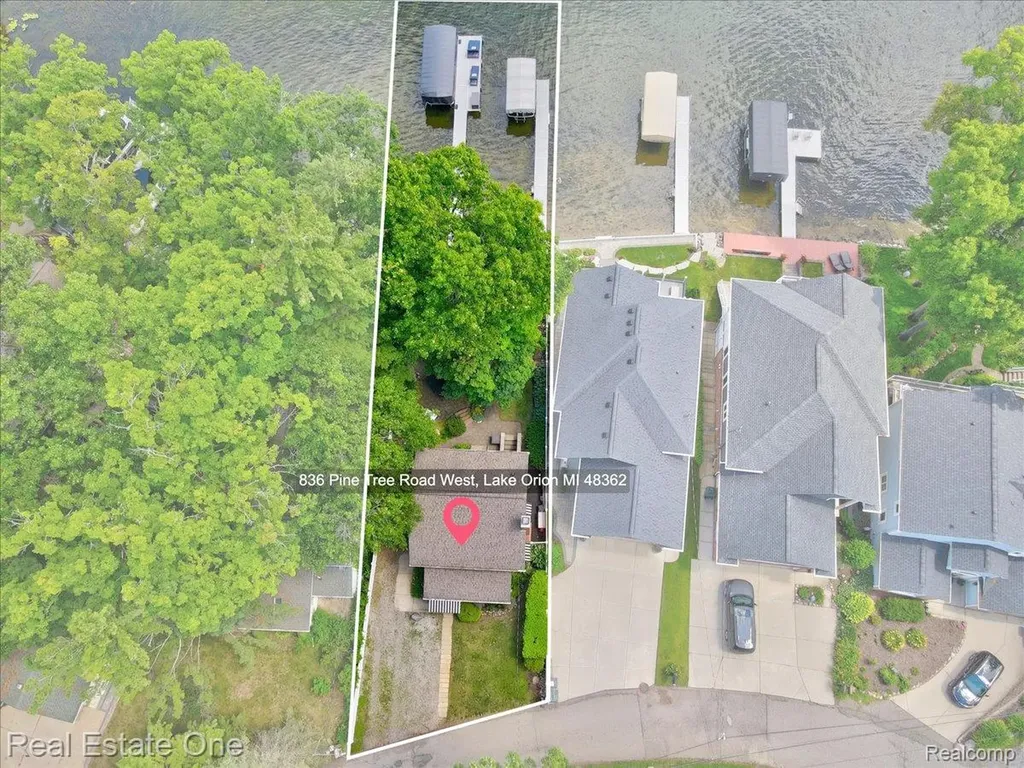 836 Pine Tree Road W Orion Charter Township MI 48362