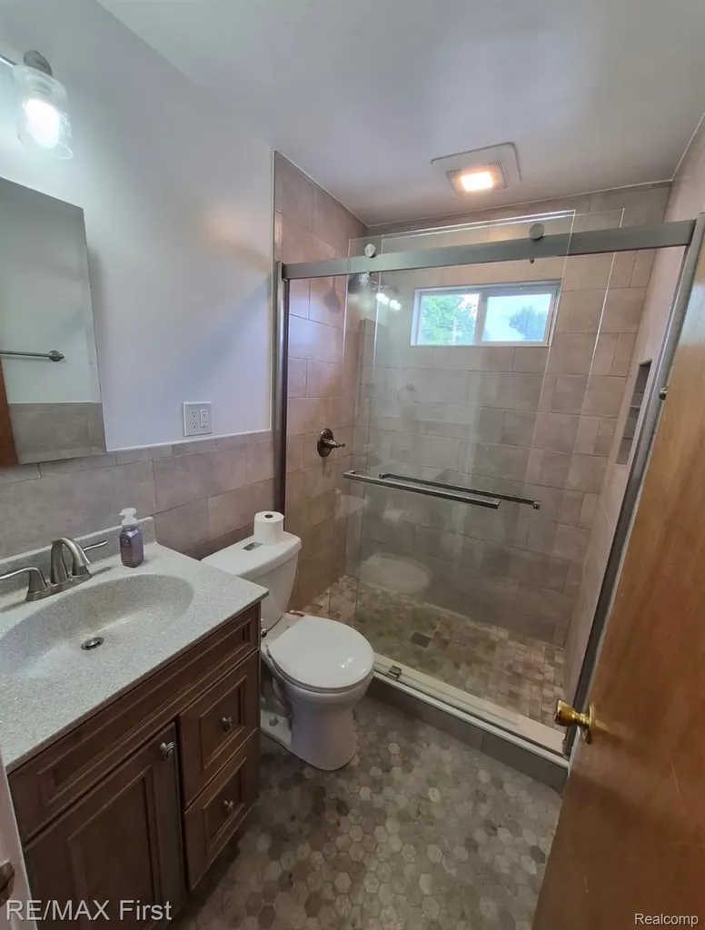 15628 Canberra Street Roseville City MI 48066