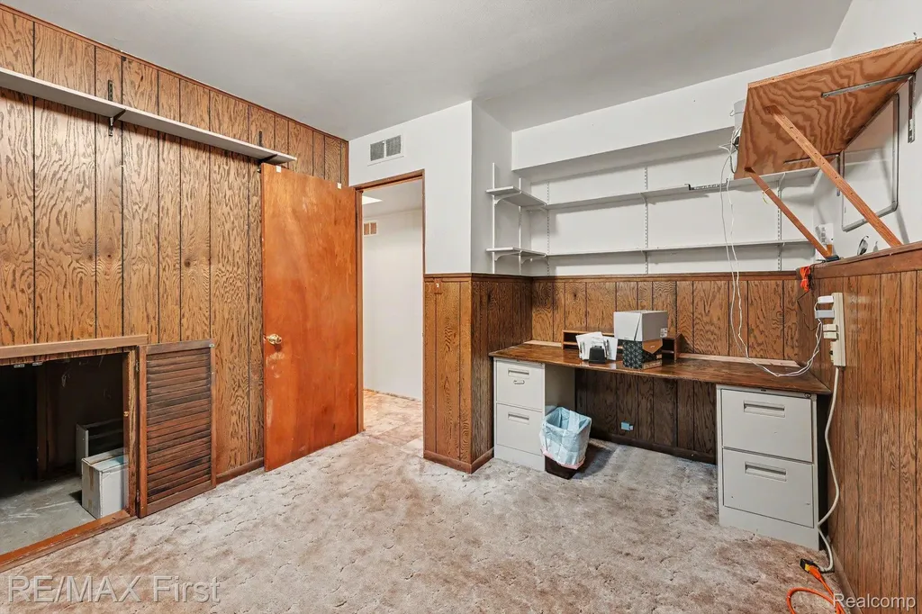 15628 Canberra Street Roseville City MI 48066