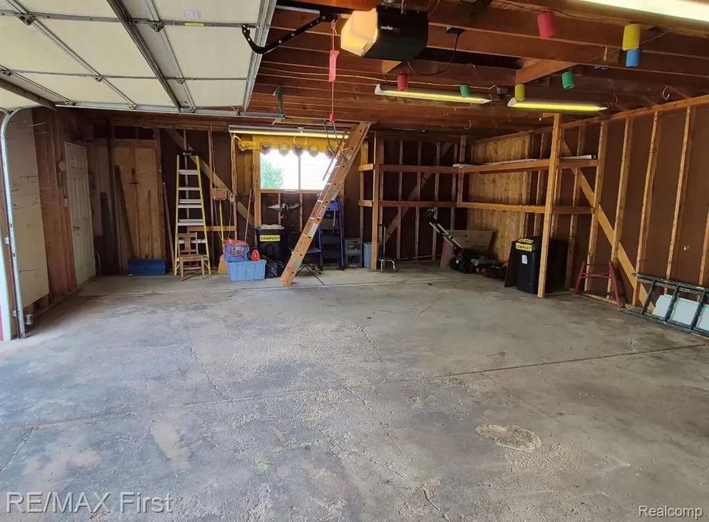 15628 Canberra Street Roseville City MI 48066
