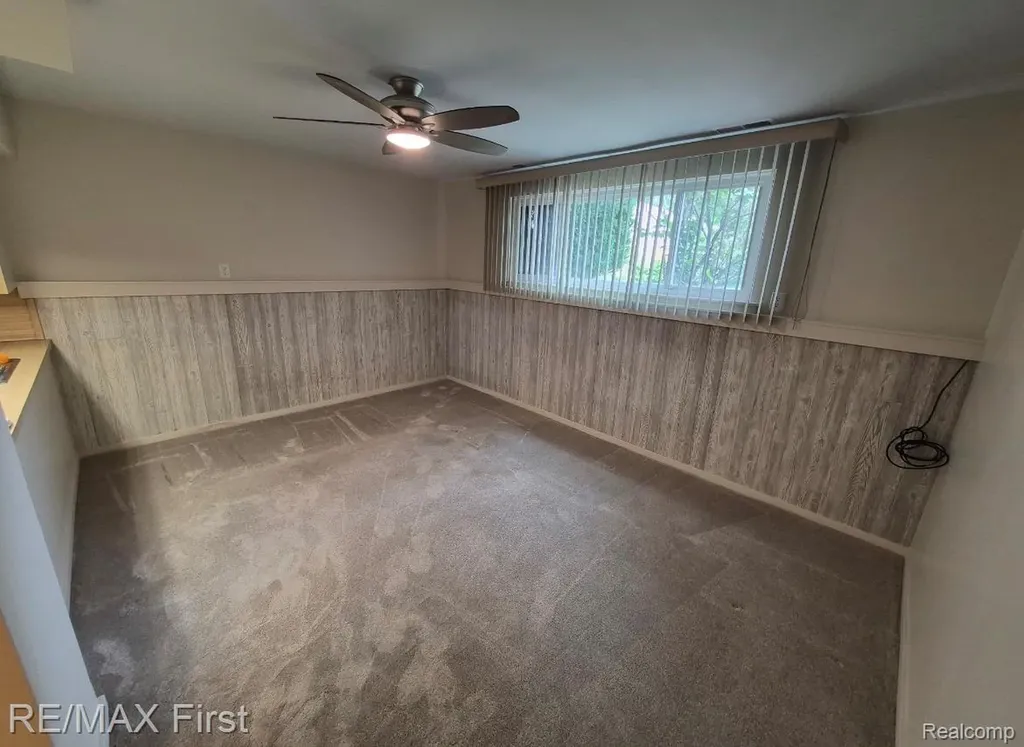 15628 Canberra Street Roseville City MI 48066