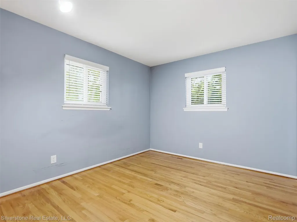 30314 Birch Tree Drive Warren City MI 48093
