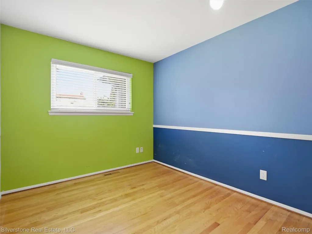 30314 Birch Tree Drive Warren City MI 48093