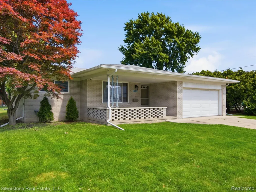 30314 Birch Tree Drive Warren City MI 48093