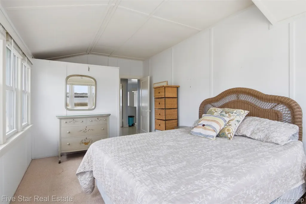 2588 Lakeview Road Onekama Township MI 49675