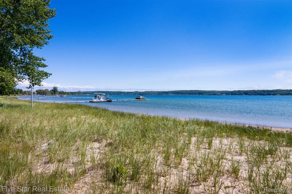 2588 Lakeview Road Onekama Township MI 49675