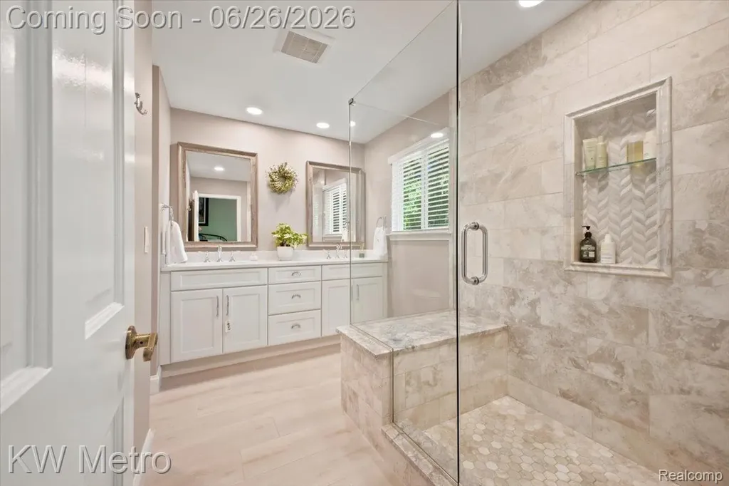 517 Macwilliams Lane Royal Oak City MI 48067