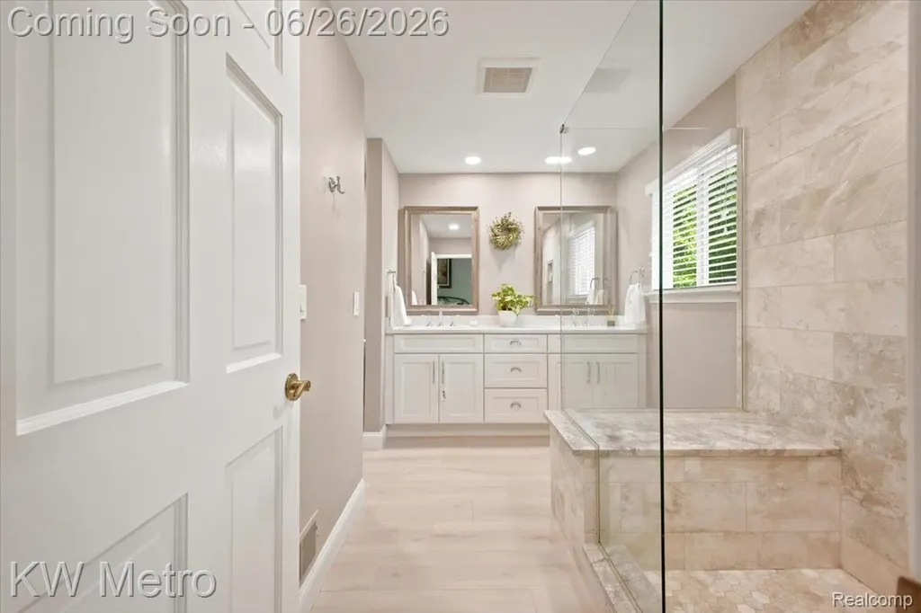 517 Macwilliams Lane Royal Oak City MI 48067
