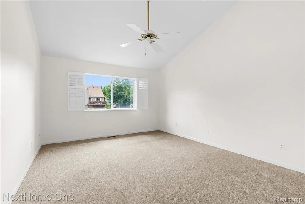 245 Winslow Circle Commerce Charter Township MI 48390