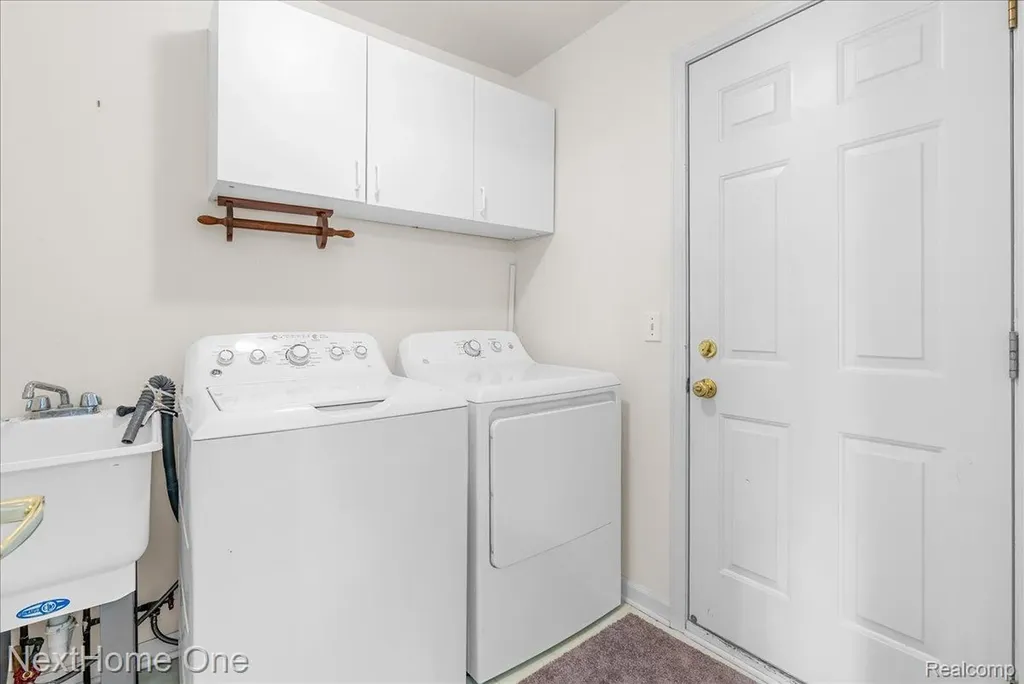 245 Winslow Circle Commerce Charter Township MI 48390