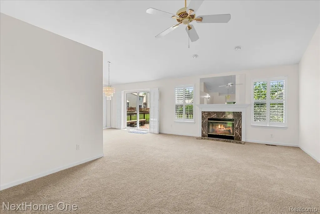 245 Winslow Circle Commerce Charter Township MI 48390
