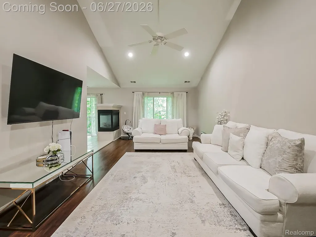 3695 Eagle Creek Drive Shelby Charter Township MI 48317