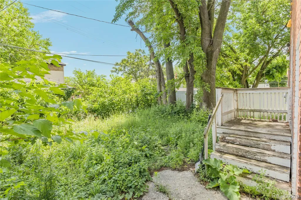 1995 Kendall Street Detroit City MI 48238