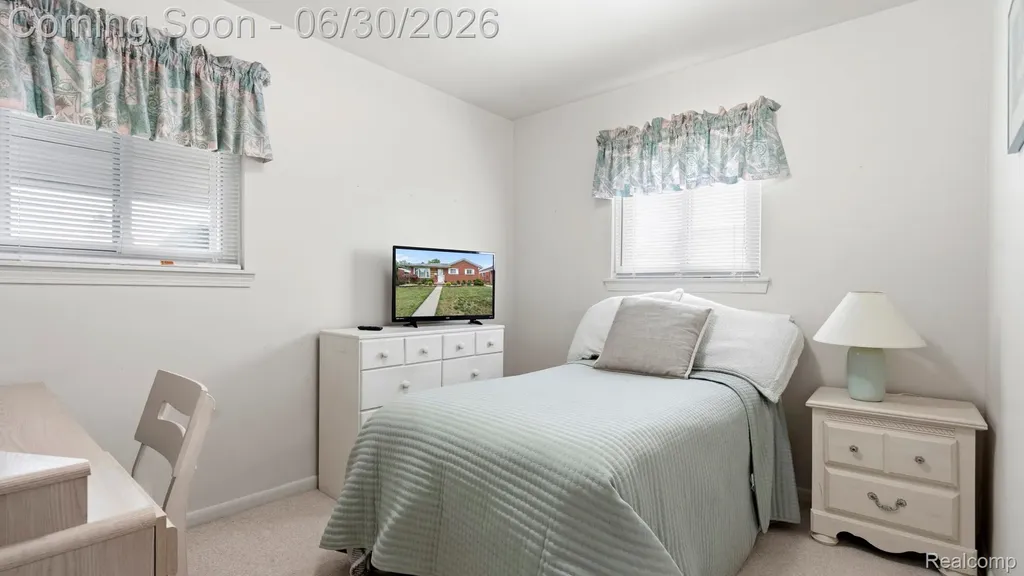 1862 Lakeview Street Trenton City MI 48183