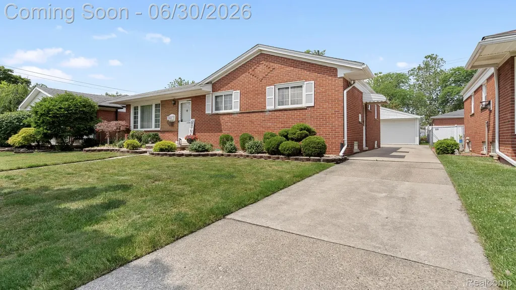1862 Lakeview Street Trenton City MI 48183
