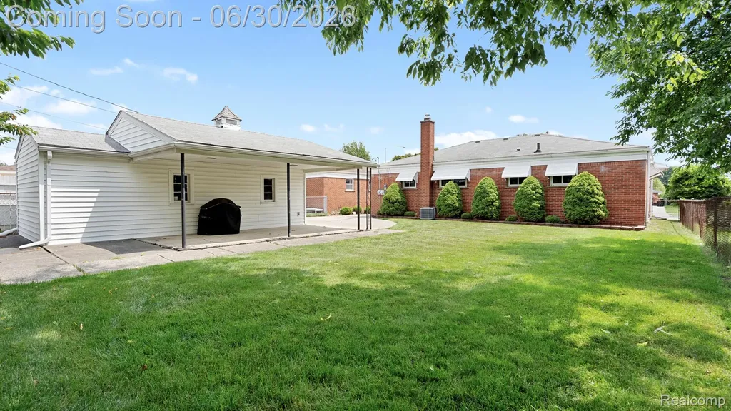 1862 Lakeview Street Trenton City MI 48183