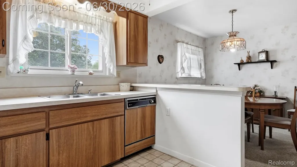 1862 Lakeview Street Trenton City MI 48183