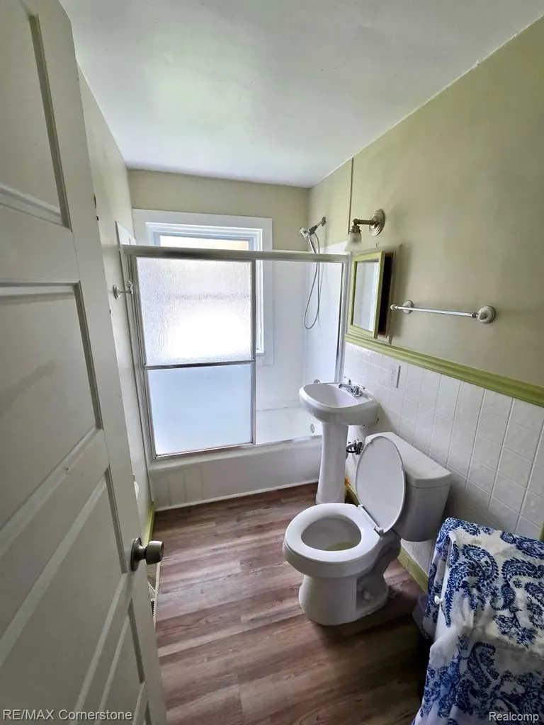 32257 Oscoda Court Westland City MI 48186