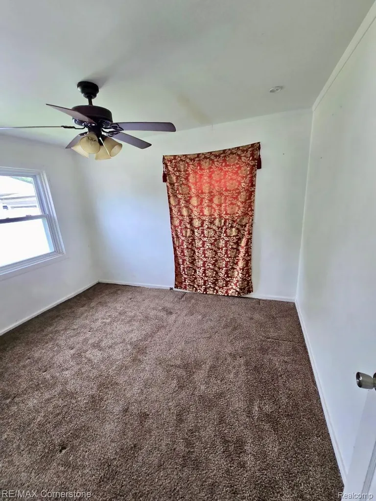32257 Oscoda Court Westland City MI 48186