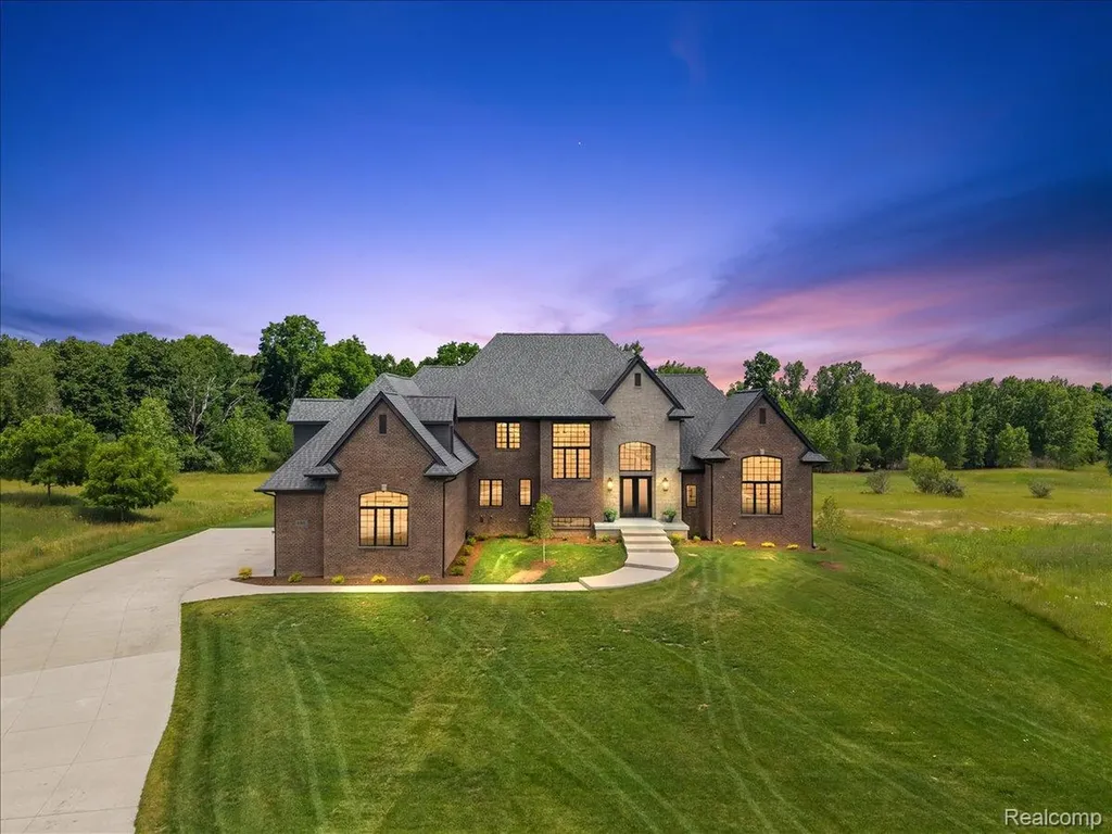 6301 Bridle Path Grand Blanc Charter Township MI 48439