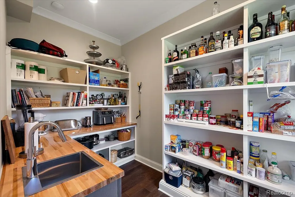 6301 Bridle Path Grand Blanc Charter Township MI 48439