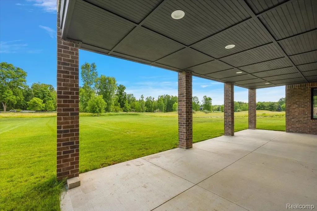 6301 Bridle Path Grand Blanc Charter Township MI 48439
