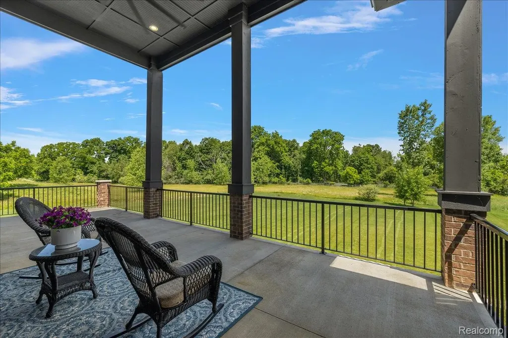 6301 Bridle Path Grand Blanc Charter Township MI 48439