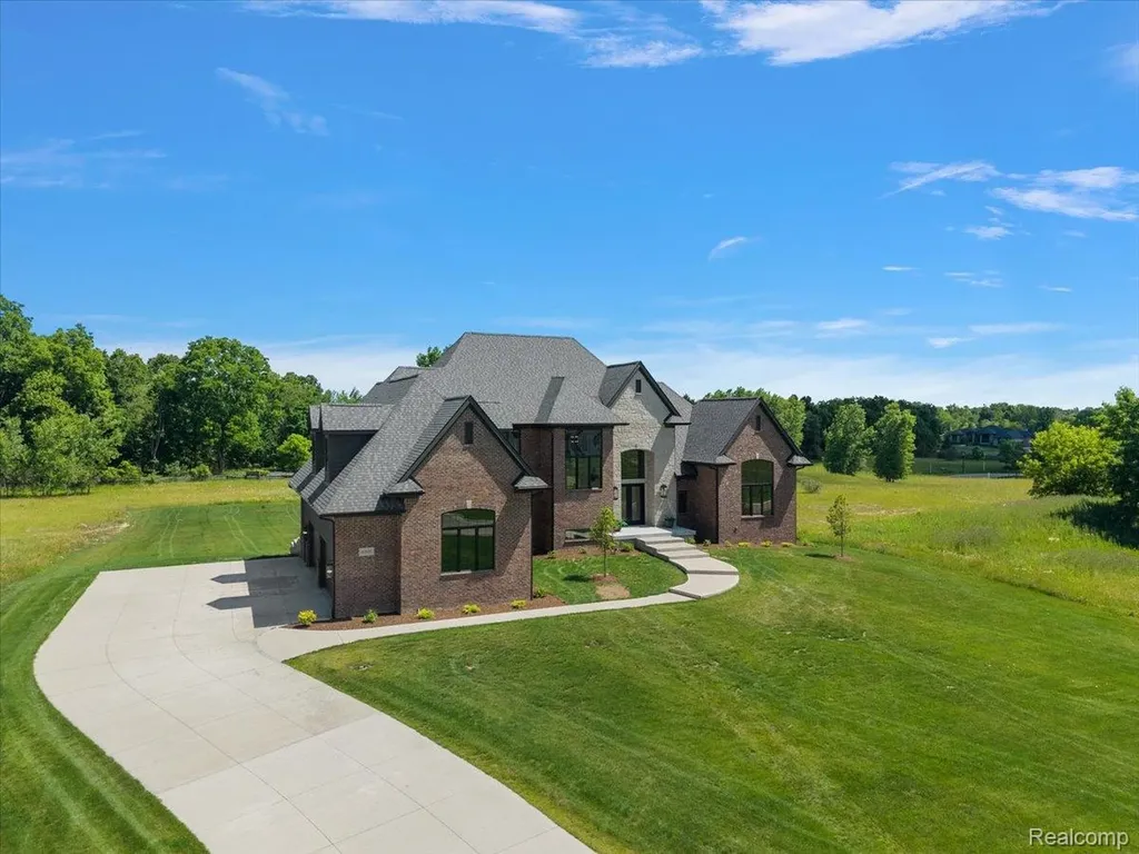 6301 Bridle Path Grand Blanc Charter Township MI 48439