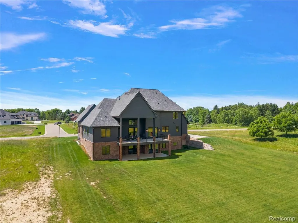 6301 Bridle Path Grand Blanc Charter Township MI 48439
