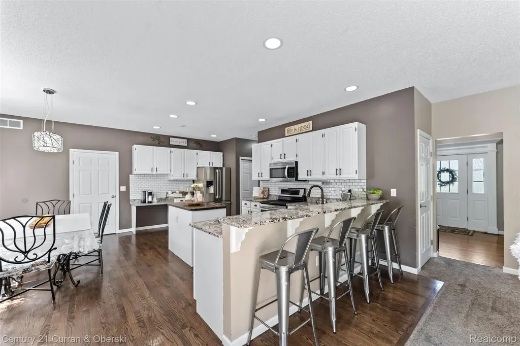 9298 Anacapa Bay Drive Hamburg Township MI 48169
