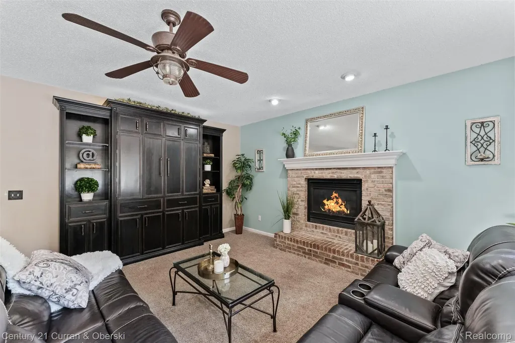 9298 Anacapa Bay Drive Hamburg Township MI 48169
