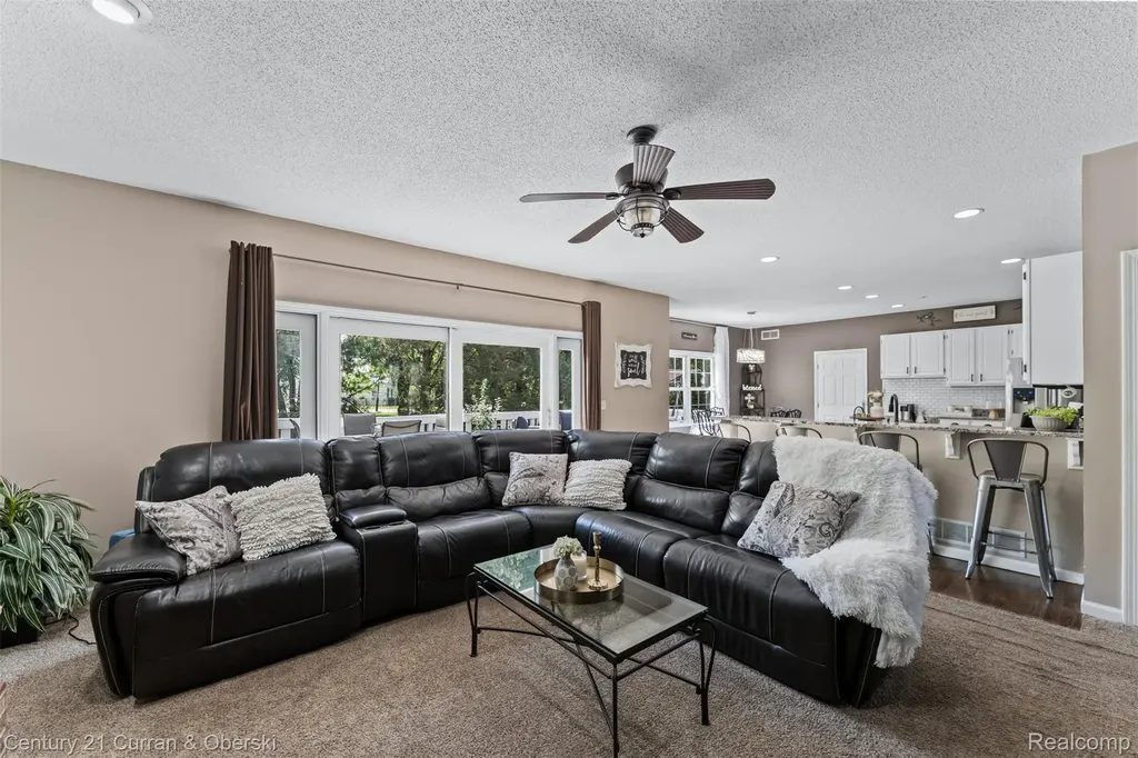 9298 Anacapa Bay Drive Hamburg Township MI 48169
