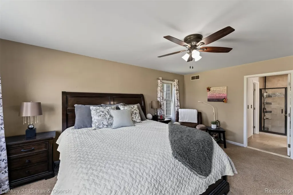 9298 Anacapa Bay Drive Hamburg Township MI 48169