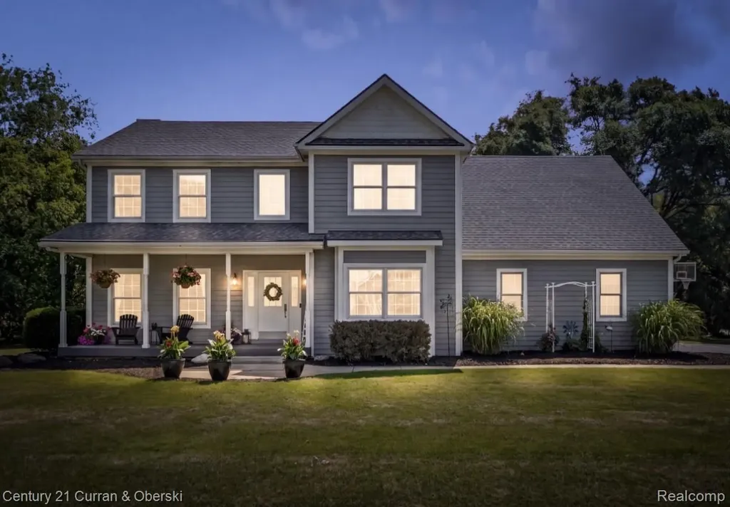 9298 Anacapa Bay Drive Hamburg Township MI 48169