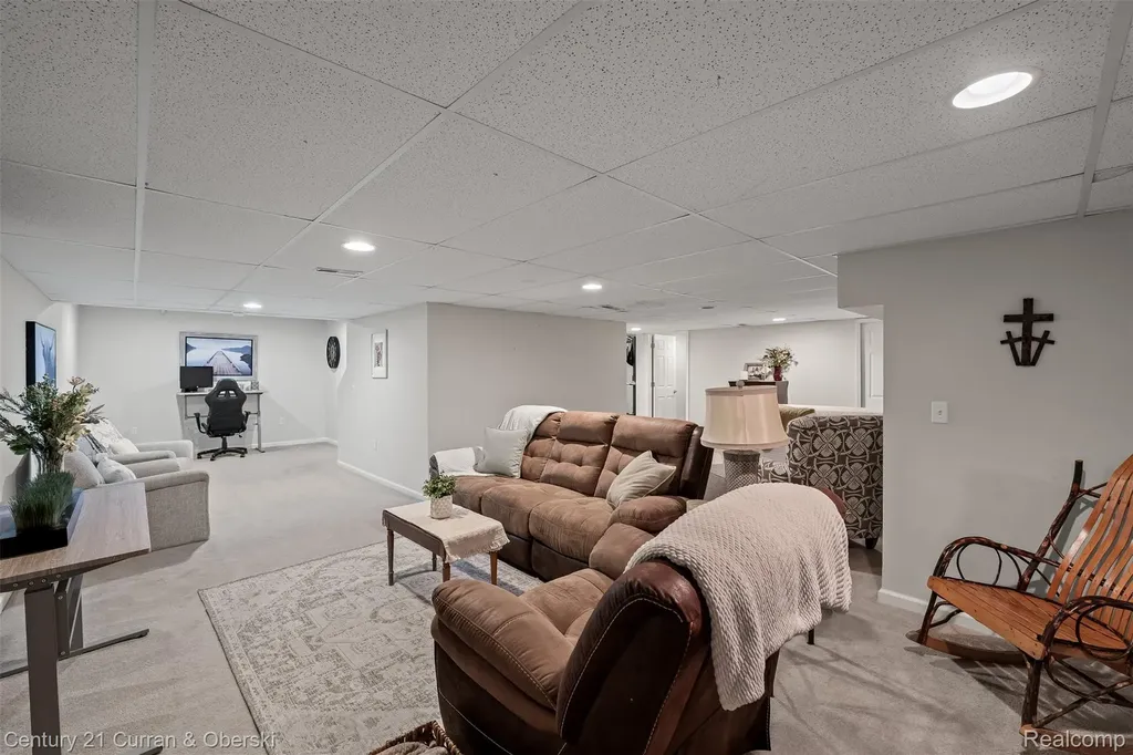 9298 Anacapa Bay Drive Hamburg Township MI 48169