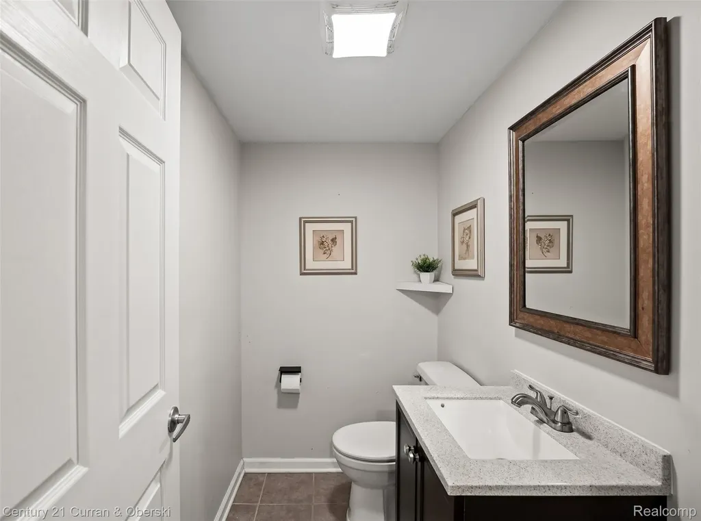 9298 Anacapa Bay Drive Hamburg Township MI 48169
