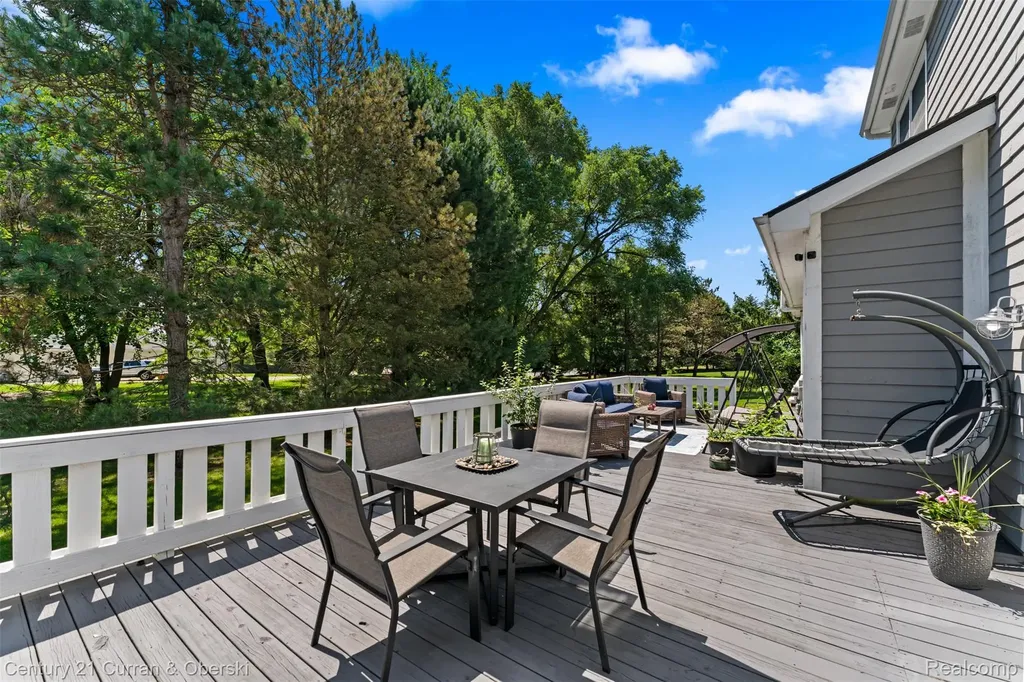 9298 Anacapa Bay Drive Hamburg Township MI 48169