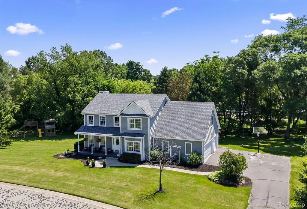 9298 Anacapa Bay Drive Hamburg Township MI 48169