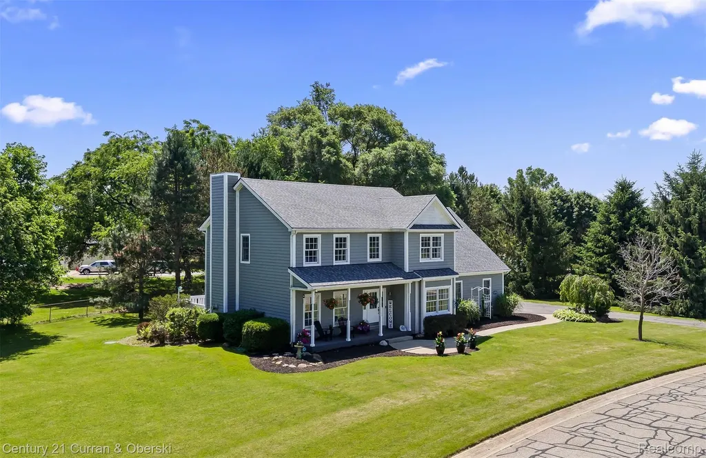 9298 Anacapa Bay Drive Hamburg Township MI 48169