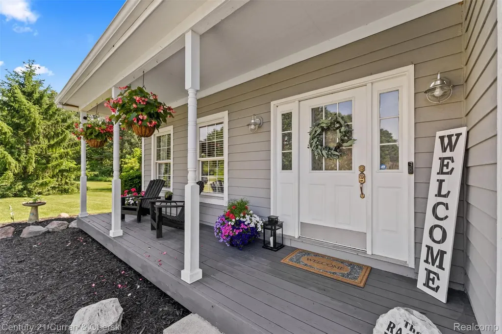 9298 Anacapa Bay Drive Hamburg Township MI 48169