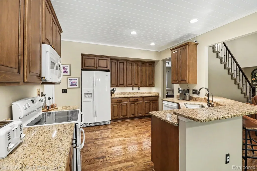 651 Wynstone Circle N Oakland Charter Township MI 48363
