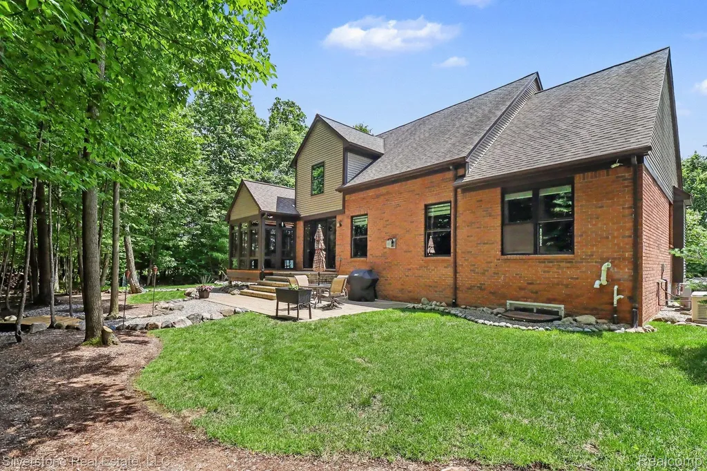 651 Wynstone Circle N Oakland Charter Township MI 48363